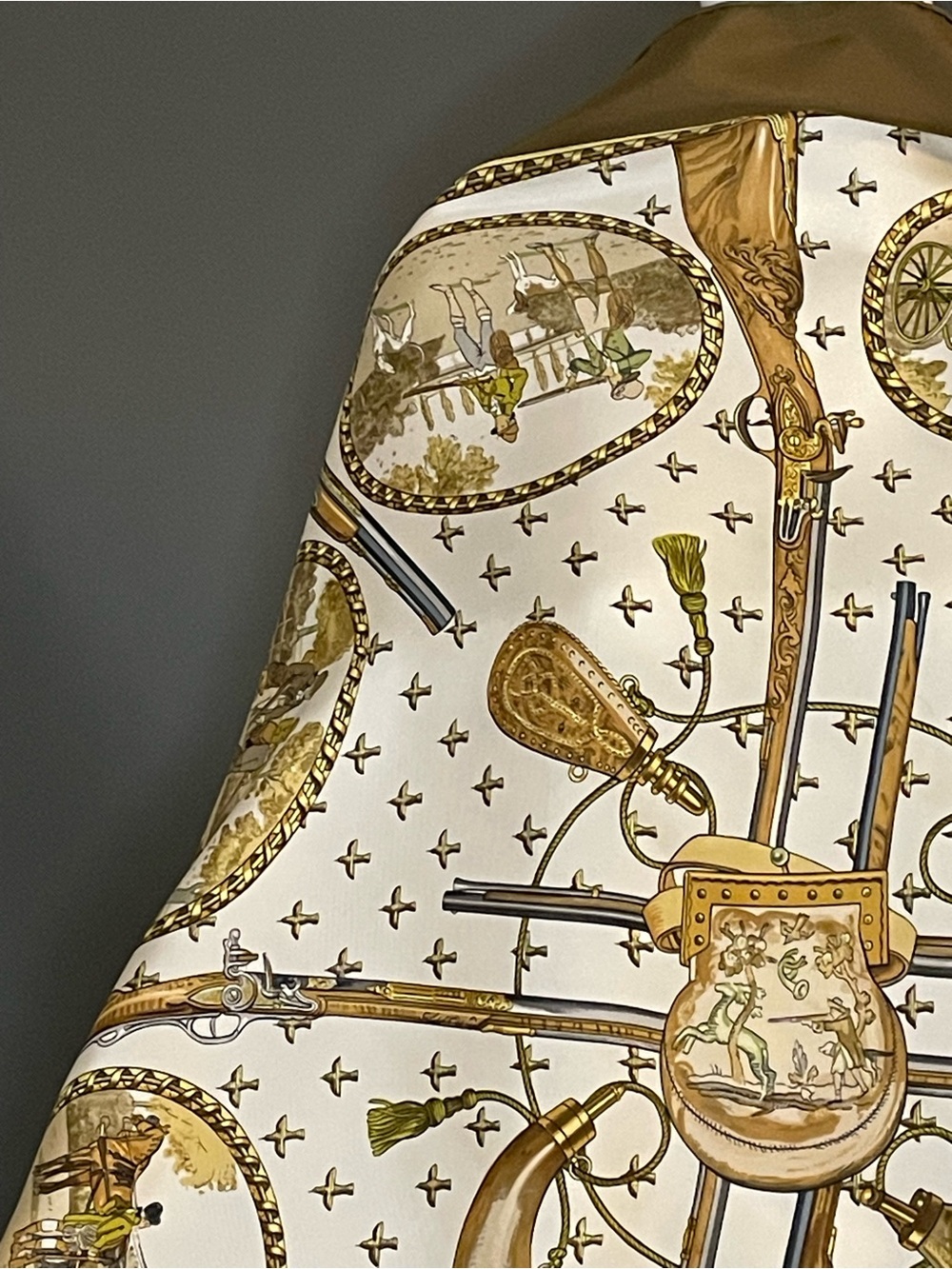 Hermes Silk Scarf 90 35  La Chasse a Tir Desgned by Ledoux Excellent Condition - Picture 4 of 10